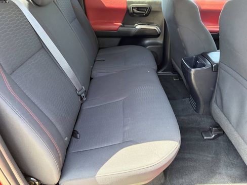 Certified 2018 Toyota Tacoma SR5 RWD image 19