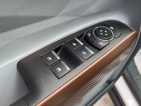 Used 2024 Ford Maverick Lariat image 12