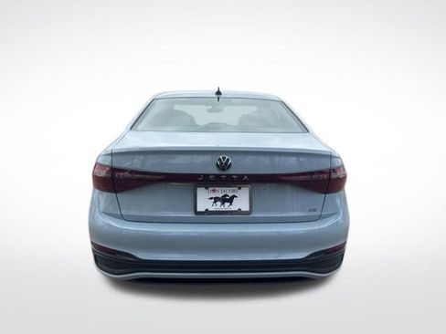 New 2026 Volkswagen Jetta SE image 3