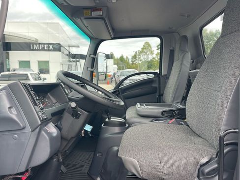 Used 2024 Chevrolet Low Cab Forward image 9