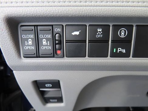 Used 2022 Honda Odyssey Touring image 19