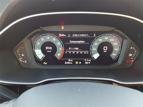 New 2025 Audi Q3 2.0T Premium image 9