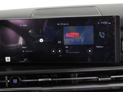 Certified 2025 Hyundai Santa Fe XRT AWD/4WD image 9