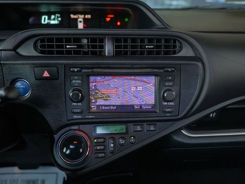 Used 2014 Toyota Prius C Four image 18