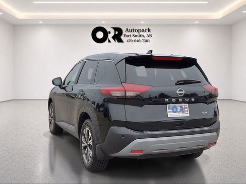Used 2023 Nissan Rogue SV w/ SV Premium B Package FWD image 4