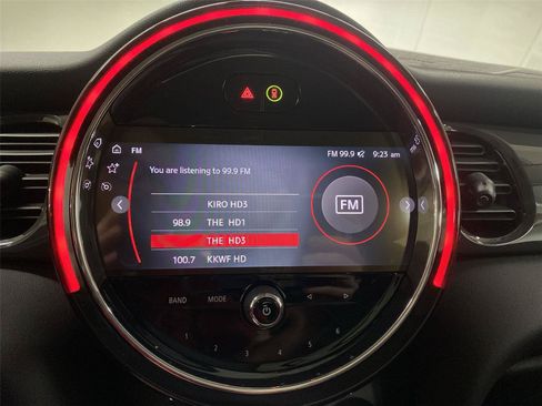 Used 2022 MINI Cooper 4-Door Hardtop FWD image 16