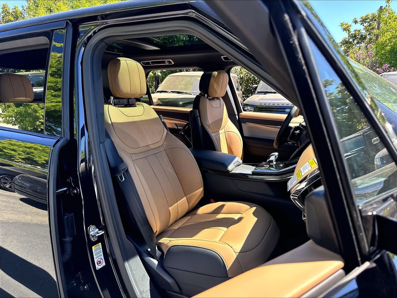 New 2026 Land Rover Range Rover Sport Dynamic SE AWD/4WD image 31