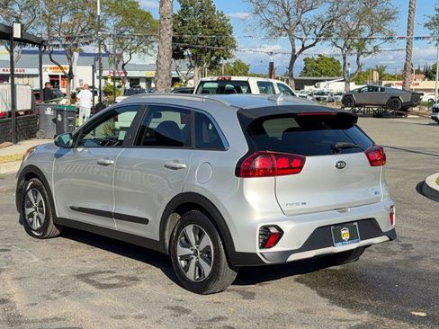 Used 2020 Kia Niro LX FWD image 6