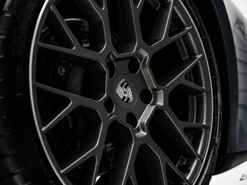 Used 2025 Porsche 911 Carrera image 98