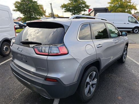 Used 2019 Jeep Cherokee Limited image 6