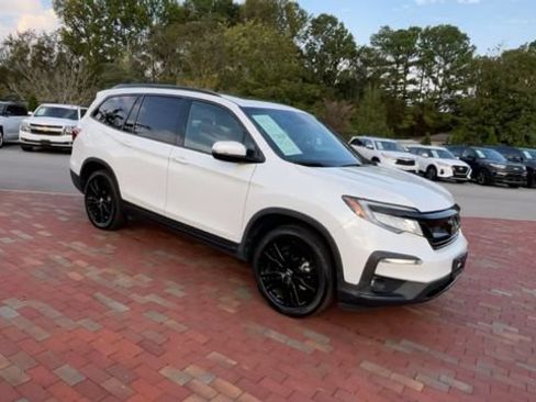 Used 2022 Honda Pilot Black Edition image 3