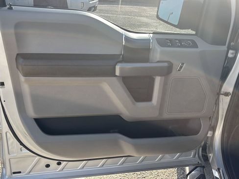 Used 2018 Ford F150 XLT w/ Equipment Group 302A Luxury AWD/4WD image 14