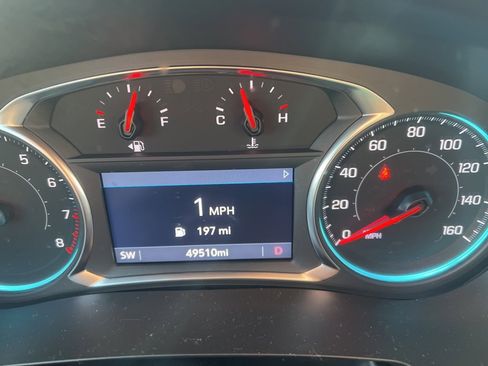 Used 2023 Chevrolet Traverse LT image 24