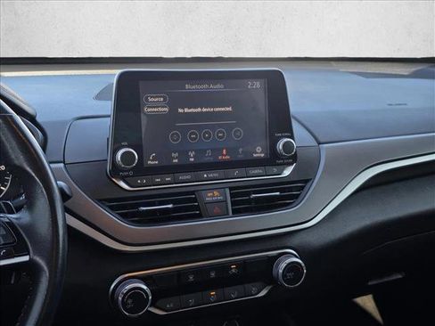 Used 2024 Nissan Altima 2.5 SR image 24