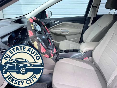 Used 2014 Ford Escape SE FWD image 3