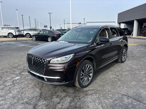 Certified 2023 Lincoln Corsair Reserve w/ Equipment Group 201A image 3