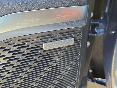 Used 2025 Buick Enclave Preferred image 23