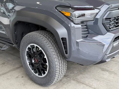 New 2026 Toyota Tacoma TRD Off-Road AWD/4WD image 8