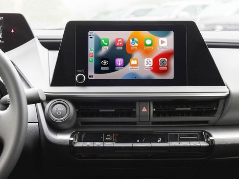 New 2026 Toyota Prius LE image 10