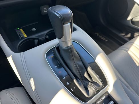 Used 2023 Honda HR-V EX-L image 17