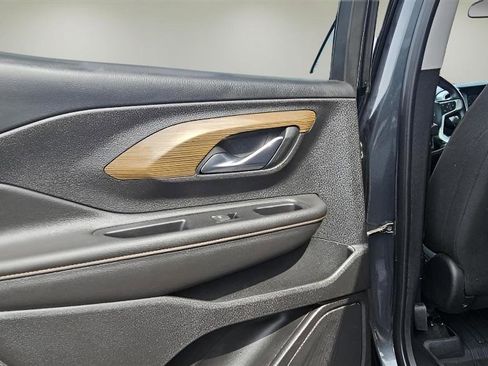 Used 2019 GMC Terrain SLE w/ Driver Convenience Package image 17