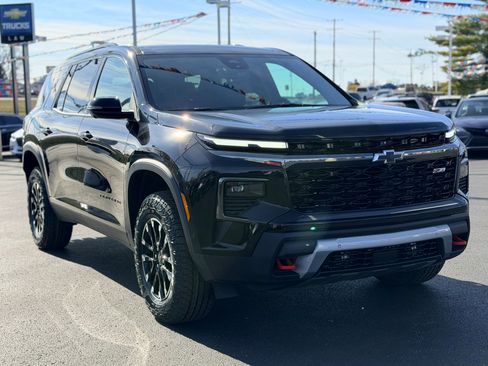 New 2026 Chevrolet Traverse Z71 w/ Enhanced Driving Package image 3