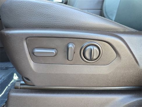 Certified 2021 GMC Sierra 3500 Denali w/ Denali Ultimate Package image 18