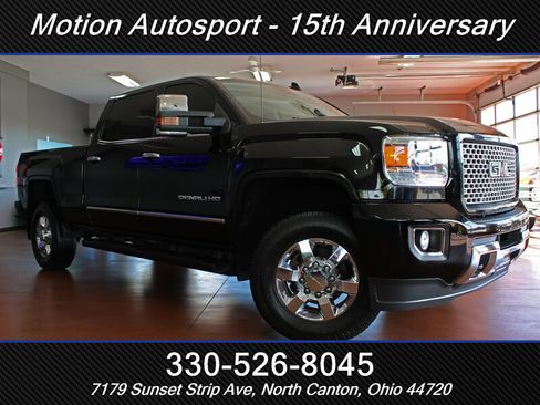 Used 2016 GMC Sierra 3500 Denali w/ Duramax Plus Package AWD/4WD image 2