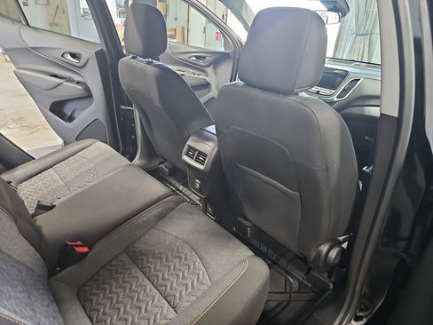 Used 2022 Chevrolet Equinox LT AWD/4WD image 11