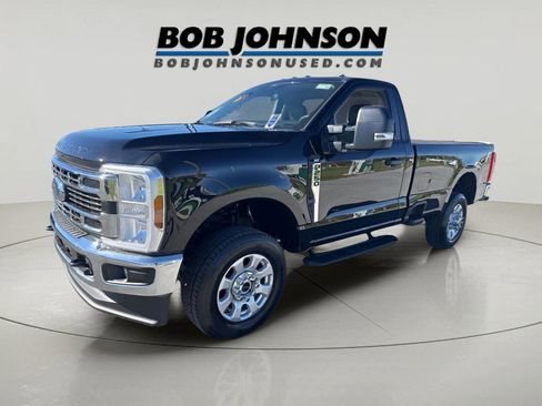Used 2024 Ford F250 XLT AWD/4WD image 11