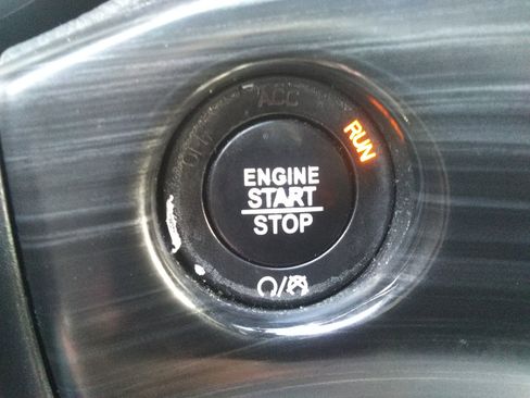 Used 2019 Jeep Grand Cherokee Altitude image 19