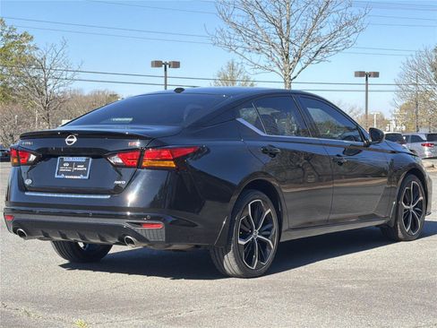 Used 2023 Nissan Altima 2.5 SR AWD/4WD image 24