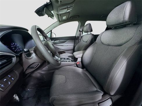 Used 2019 Hyundai Santa Fe SE image 17