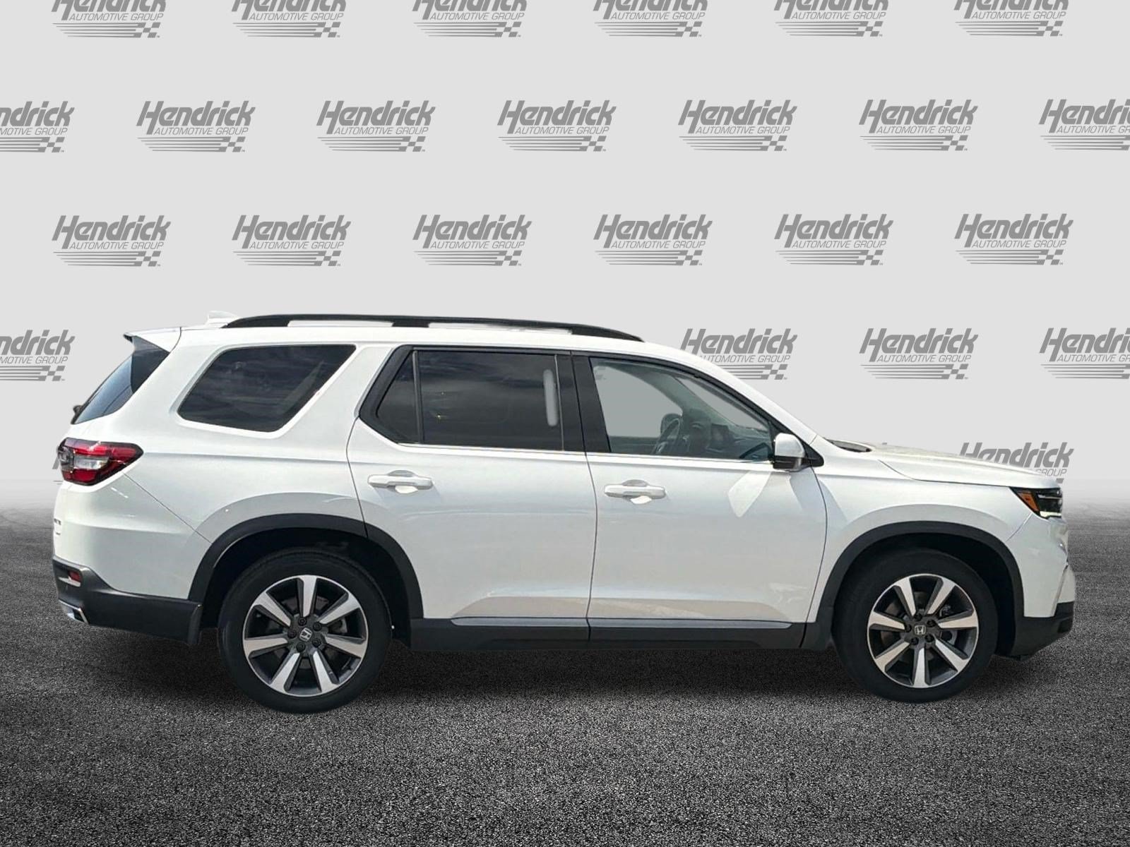 Used 2025 Honda Pilot Elite image 10