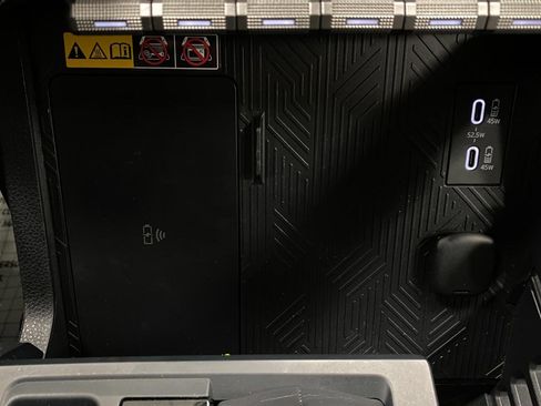 Used 2024 Toyota Tacoma TRD Sport w/ TRD Sport Premium Package image 26