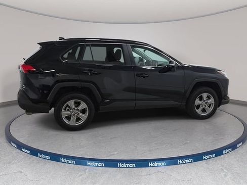 Used 2025 Toyota RAV4 LE AWD/4WD image 5