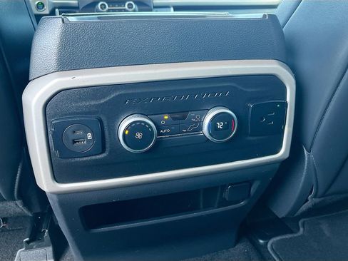 Used 2022 Ford Expedition XLT RWD image 25
