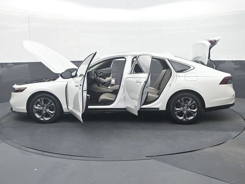 Used 2024 Honda Accord EX-L image 38