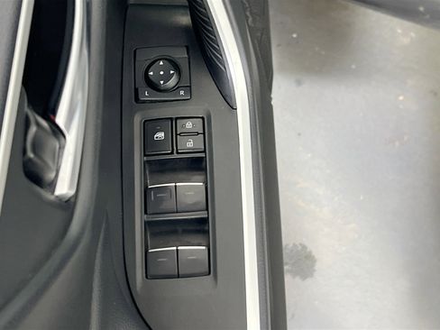 Used 2024 Toyota RAV4 XLE image 18