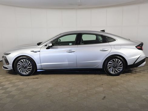 Used 2025 Hyundai Sonata SEL FWD image 12