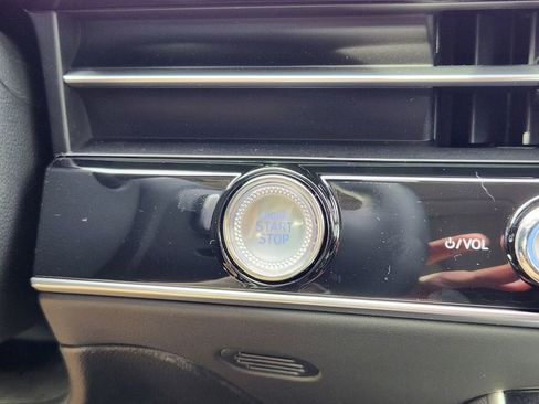 New 2026 Genesis GV70 2.5T Select AWD/4WD image 15
