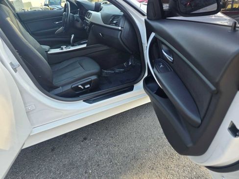 Used 2018 BMW 320i xDrive 320i xDrive image 10