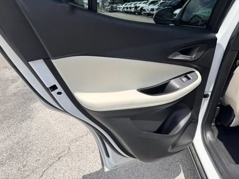 Used 2022 Buick Encore GX Select w/ Advanced Technology Package FWD image 15
