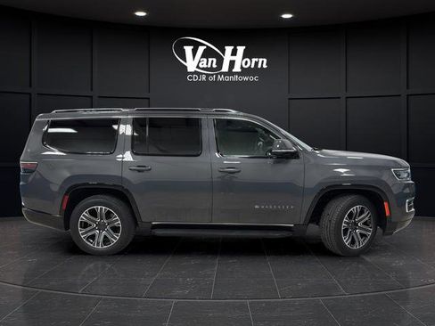 Used 2022 Jeep Wagoneer Series III image 8