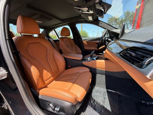 Used 2023 BMW 540i w/ M Sport Package RWD image 19