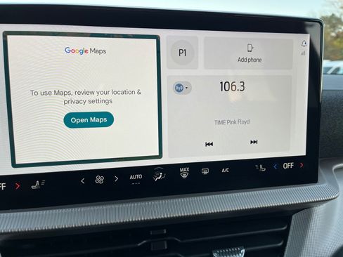 Used 2025 Ford Explorer Active image 10