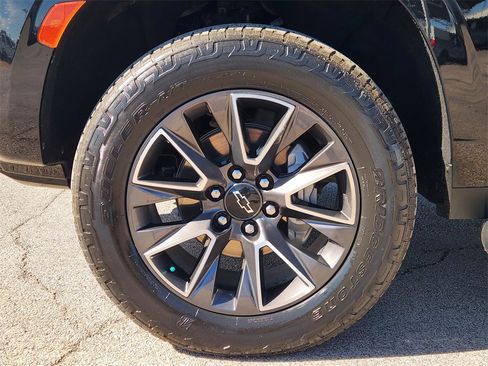 Used 2021 Chevrolet Tahoe Z71 w/ Luxury Package image 11