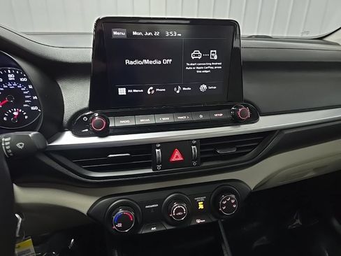 Used 2023 Kia Forte LXS w/ LXS Technology Package FWD image 24