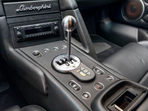 Used 2003 Lamborghini Murcielago Coupe image 17