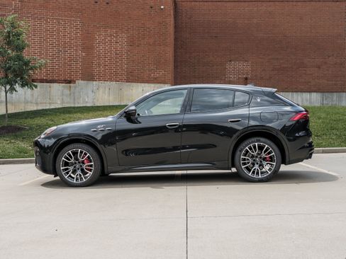 Used 2023 Maserati Grecale GT AWD/4WD image 6